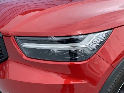 Volvo XC40 1.5 T3 R-DESIGN 5P