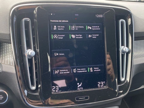 Volvo XC40 1.5 T3 R-DESIGN 5P