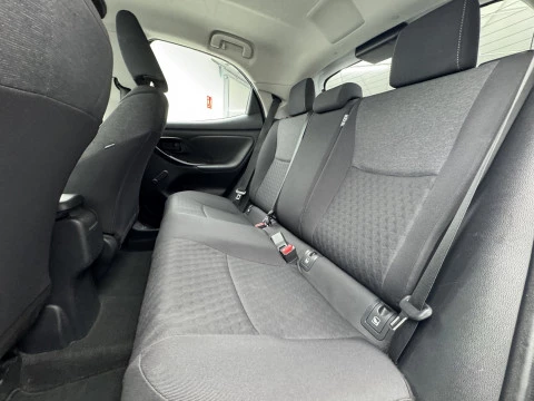 Toyota Yaris 1.5 120H Business Plus