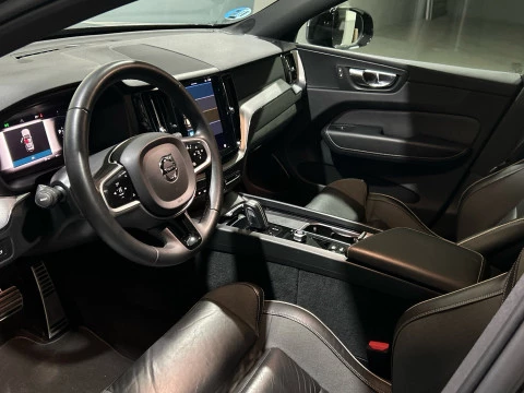 Volvo XC60 2.0 B4 D R-DESIGN AUTO 197 5P