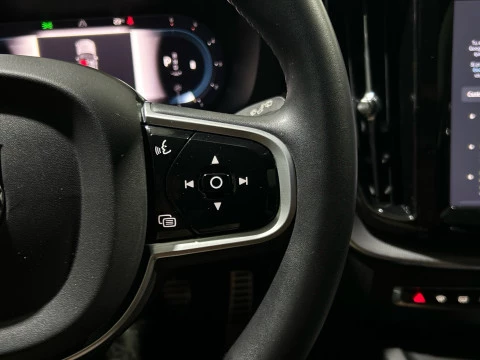 Volvo XC60 2.0 B4 D R-DESIGN AUTO 197 5P