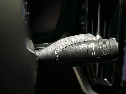 Volvo XC60 2.0 B4 D R-DESIGN AUTO 197 5P