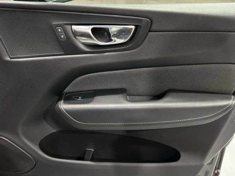 Volvo XC60 2.0 B4 D R-DESIGN AUTO 197 5P