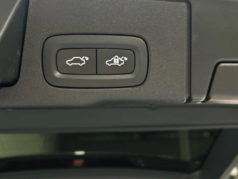 Volvo XC60 2.0 B4 D R-DESIGN AUTO 197 5P