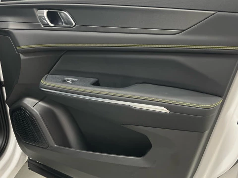 Lynk & Co 01 1.5 PHEV CORE 5P