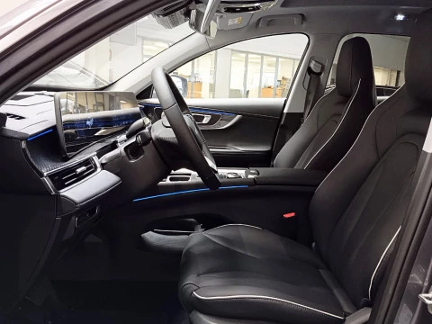 EBRO S700 1.6 TGDI Luxury 7 DCT