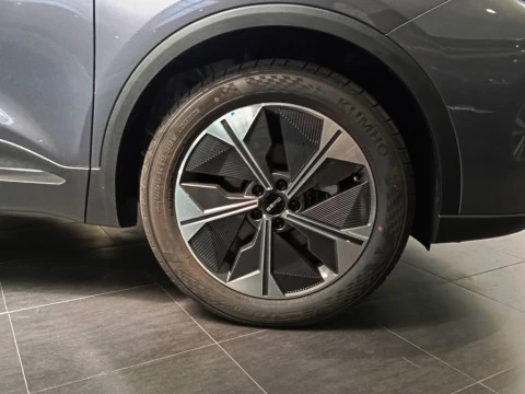 EBRO S700 1.6 TGDI Luxury 7 DCT