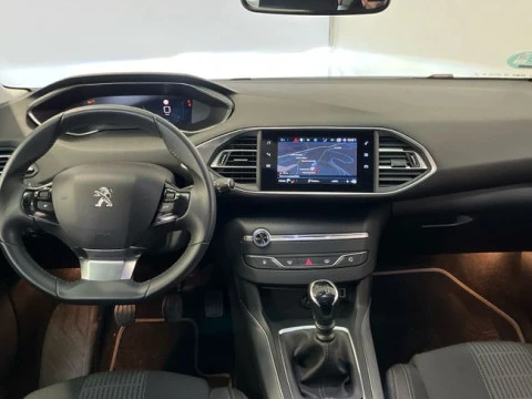 Peugeot 308 5P Allure Puretech 130 S&S MAN