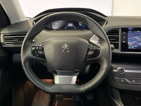 Peugeot 308 5P Allure Puretech 130 S&S MAN
