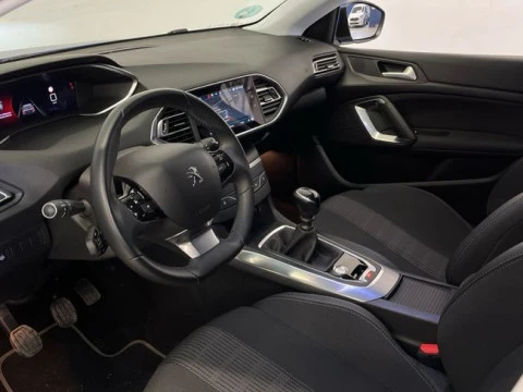Peugeot 308 5P Allure Puretech 130 S&S MAN