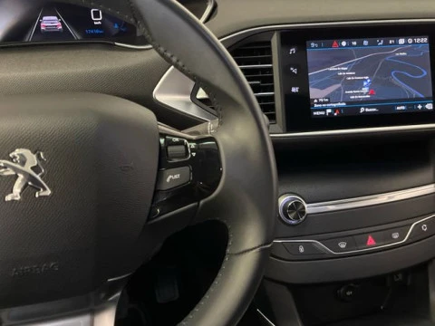 Peugeot 308 5P Allure Puretech 130 S&S MAN