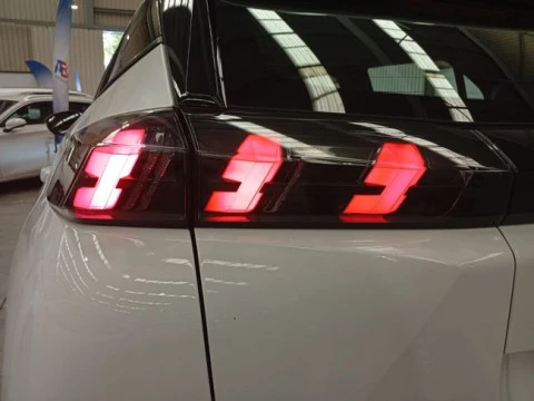 Peugeot 2008 Active Pack BlueHDI 81kW (110CV)