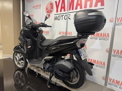 Yamaha Tricity 125 NEGRO
