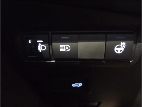 Toyota C-HR Corolla Cross Hybrid 200 Style