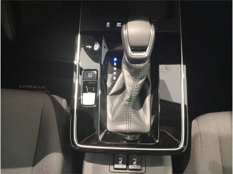 Toyota C-HR Corolla Cross Hybrid 200 Style