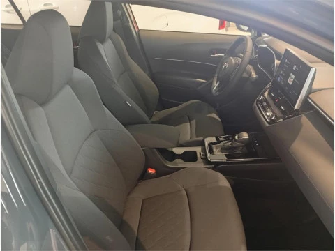 Toyota C-HR Corolla Cross Hybrid 200 Style