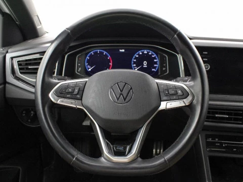 Volkswagen Polo 1.0 TSI 70KW R-LINE 95 5P