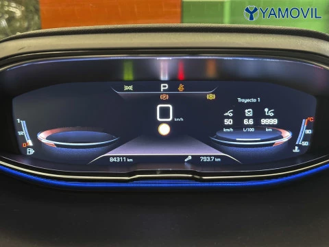Peugeot 3008 PureTech SANDS GT EAT8 132 kW (180 CV)