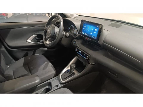 Toyota Yaris ACTIVE PLUS