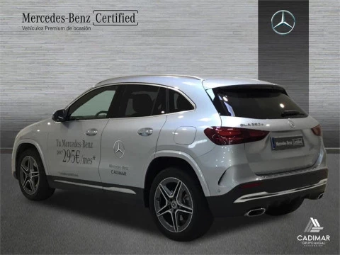 Mercedes-Benz GLA 250 e con tecnología híbrida EQ
