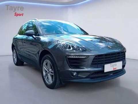 Porsche Macan -