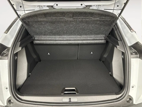 Peugeot 2008 Allure Gasolina 100 S&S 6 Vel. MAN