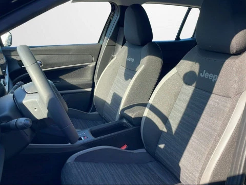 Jeep Avenger BEV 115kW (156CV) Longitude