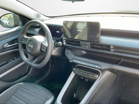 Jeep Avenger BEV 115kW (156CV) Longitude