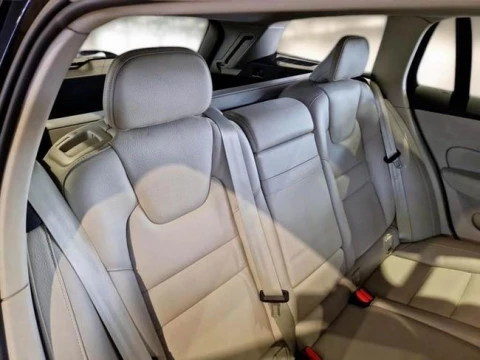 Volvo V60 2.0 T6 AWD Recharge Inscription Auto