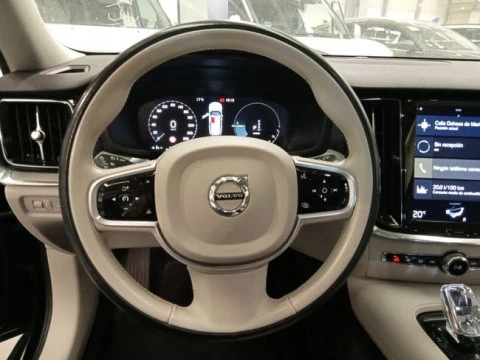 Volvo V60 2.0 T6 AWD Recharge Inscription Auto