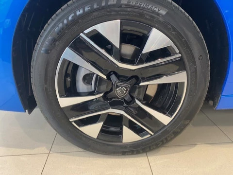 Peugeot 208 Allure Gasolina 100 S&S 6 Vel. MAN