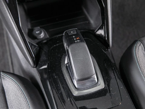 Peugeot e-2008 Eléctrico Allure Pack