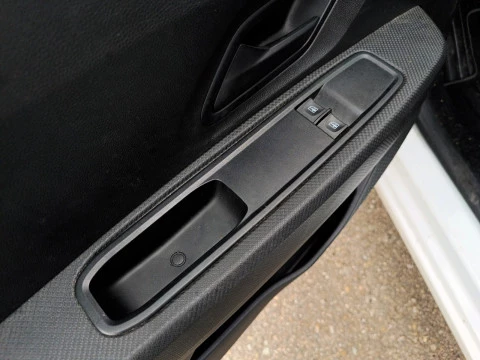 Dacia Sandero ESSENTIAL TCE 67KW (90CV)