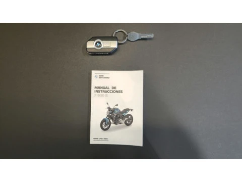 BMW Motorrad F 900 R Roadster / Naked Bike