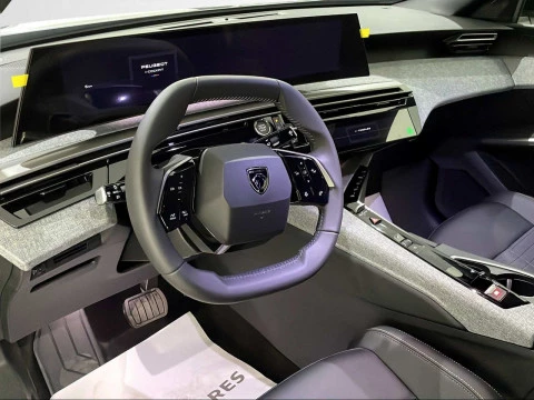 Peugeot 3008 Plug-in Hybrid 1.6 143KW Allure e-DCS7