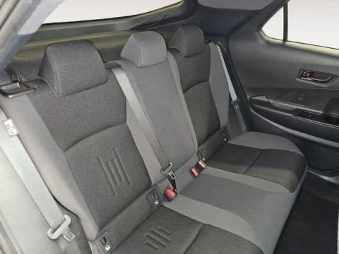 Toyota C-HR Advance Hybrid 140