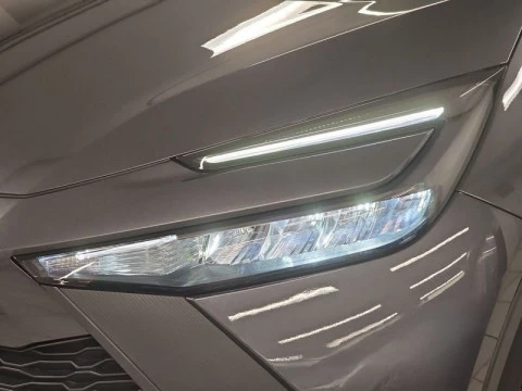 Toyota C-HR Advance Hybrid 140