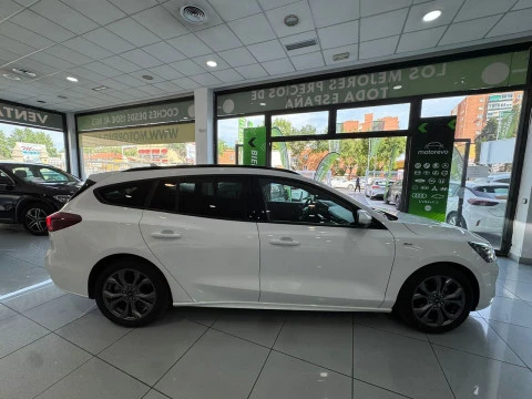 Ford Focus SPORTBREAK 1.0 ECOBOOST MHEV ST-LINE 155