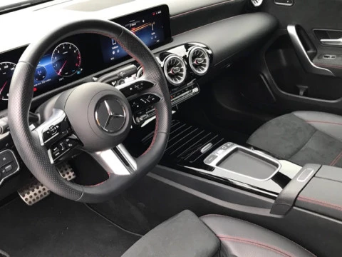 Mercedes-Benz Clase A  180 Compacto