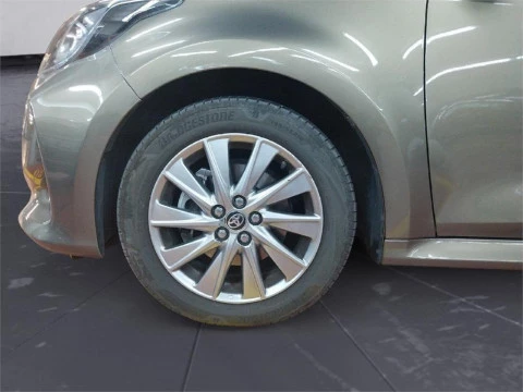 Toyota Yaris 5 Puertas Active Tech 120H Automático (e-CVT)