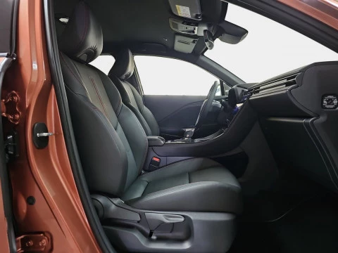 Lexus LBX 1.5 136cv HEV Elegant+ Black