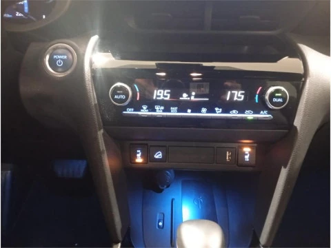 Toyota Yaris Cross 5 puertas Adventure 120H e-CVT (AWD-i)