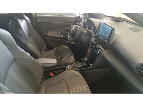 Toyota Yaris Cross 5 puertas Adventure 120H e-CVT (AWD-i)