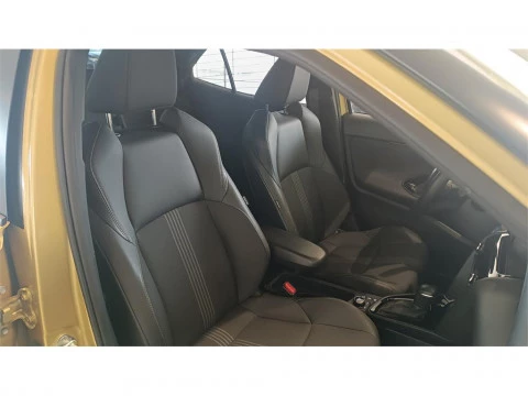 Toyota Yaris Cross 5 puertas Adventure 120H e-CVT (AWD-i)