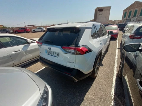 Toyota Rav4 2.5l 220H Advance