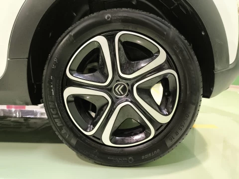 Citroën C3 PureTech 82 C-Series 61 kW (83 CV)