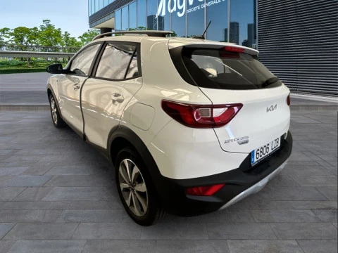 Kia Stonic 1.0 T-GDi 74kW (100CV) MHEV iMT Concept