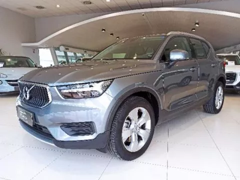 Volvo XC40 2.0 D4 AWD Momentum Auto Volvo XC40 2.0 D4 AWD Momentum Auto