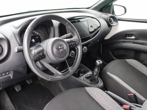 Toyota Aygo X Cross 1.0 VVT-I PLAY 72 5P