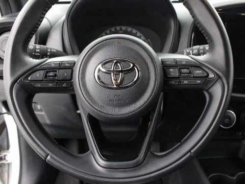 Toyota Aygo X Cross 1.0 VVT-I PLAY 72 5P